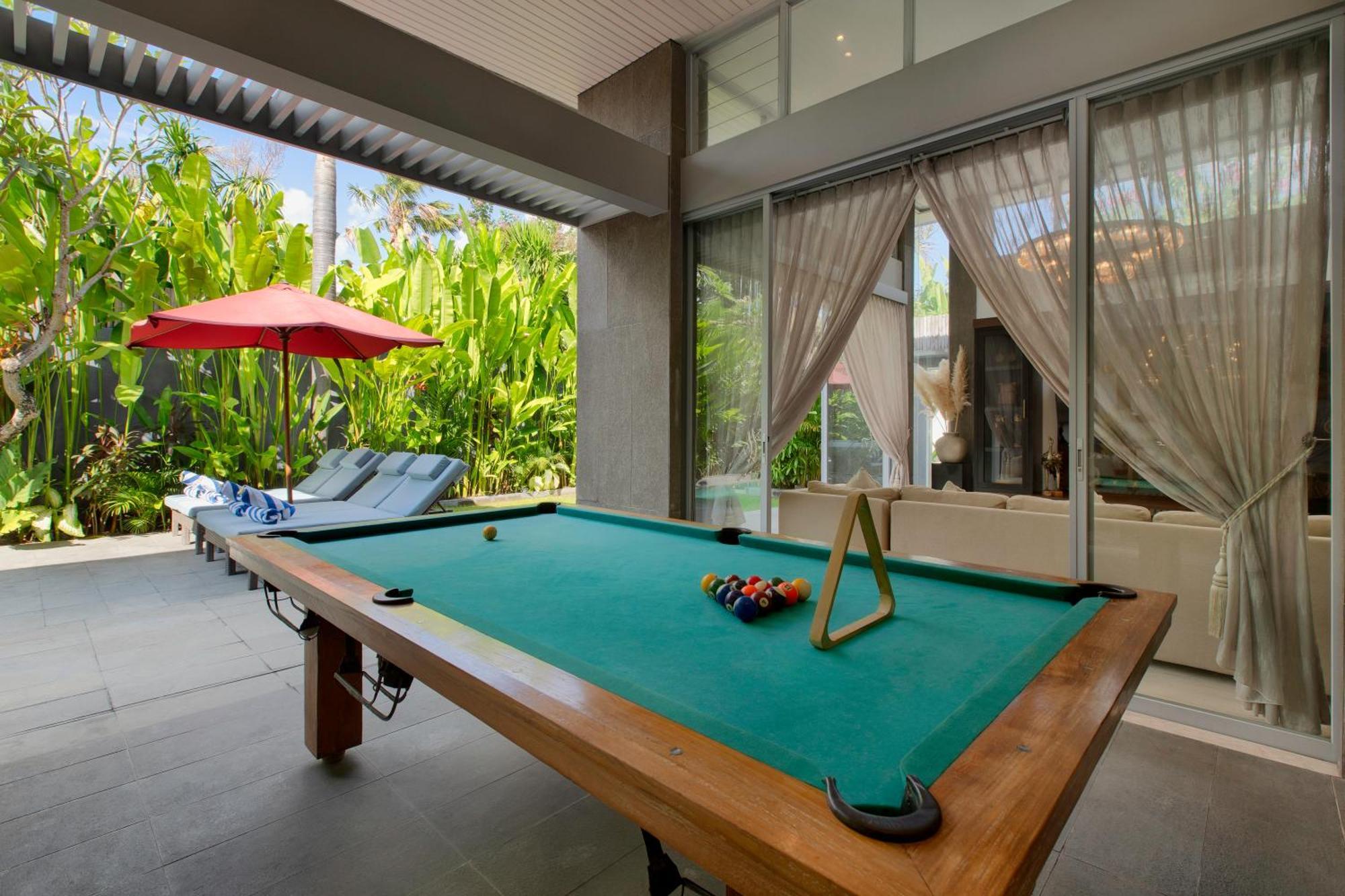 Deh Simba At Aramanis Villa